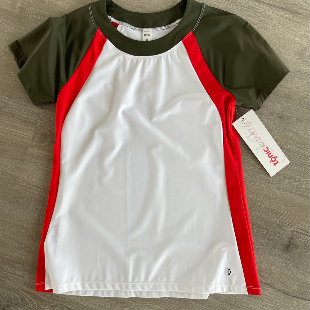 Tonic tennis tee